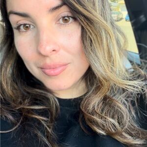 Meet your Posher, Adriana